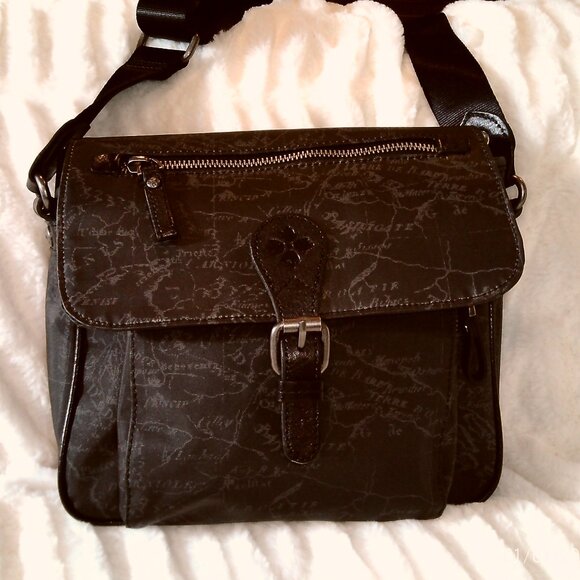 NWOT Black Patricia Nash Essone Crossbody Signature Map Handbag - Picture 1 of 10